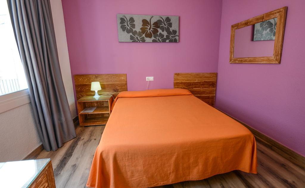 Hostal Ancora Lloret de Mar Exterior photo