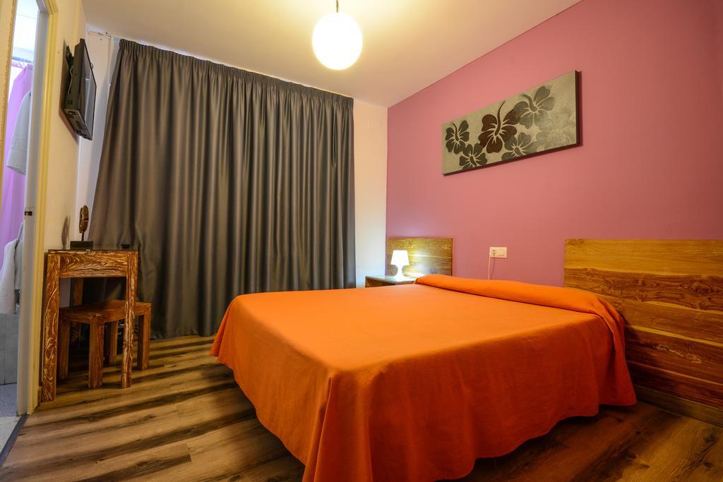 Hostal Ancora Lloret de Mar Exterior photo