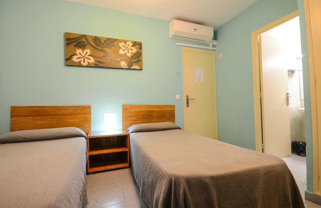 Hostal Ancora Lloret de Mar Exterior photo